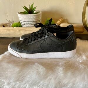 Nike Womens SB Air Zoom Blazer AA3961-001 Black Shoes Sneakers Size 7.5
